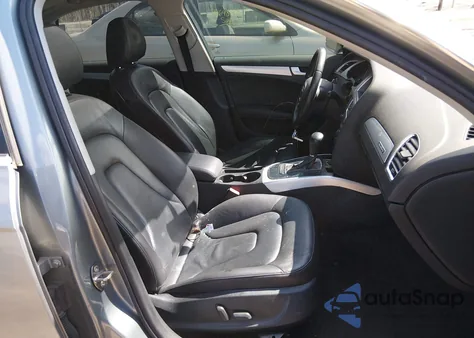 2010 Audi A4 2.0T Premium z USA, uszkodzony, nr VIN WAUFFAFL8AN028565